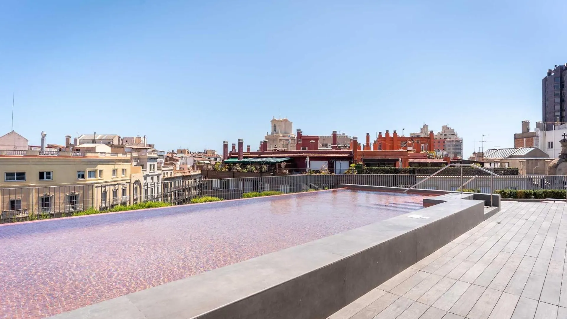 Midtown Apartments Барселона Испания