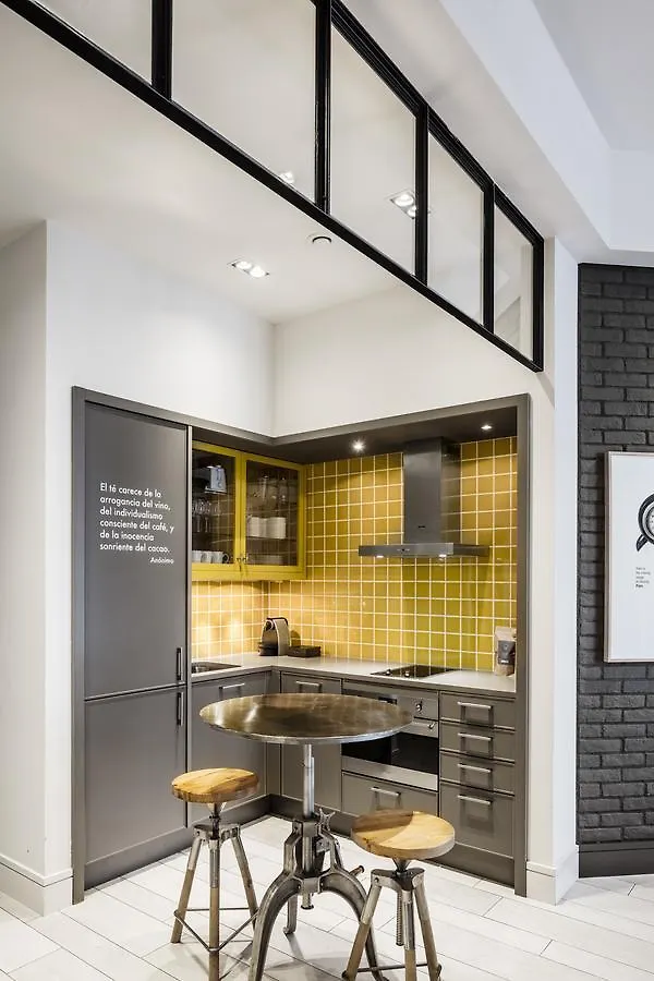 Midtown Apartments Барселона