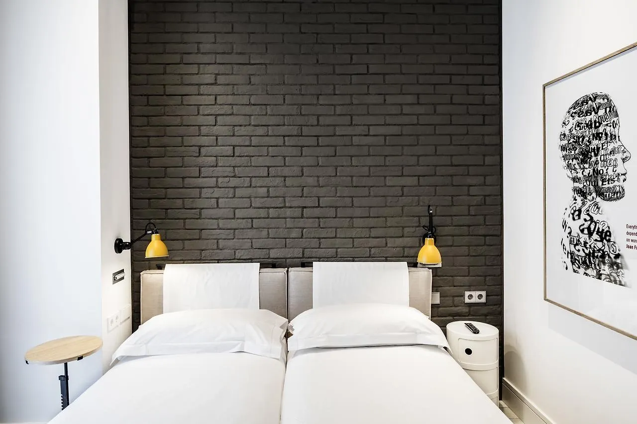 Midtown Apartments Барселона