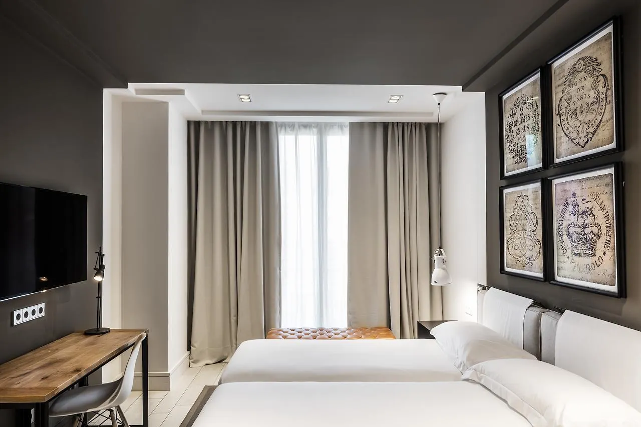 Midtown Apartments Барселона