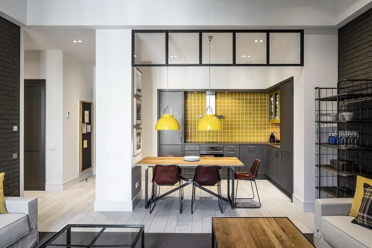 Midtown Apartments Барселона